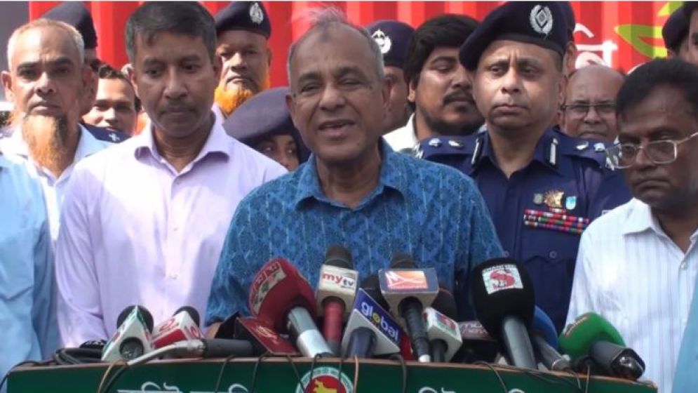 কৃষিতে মধ্যভোগীদের নিয়ন্ত্রণে সবাইকে এগিয়ে আসতে হবে: কৃষি উপদেষ্টা