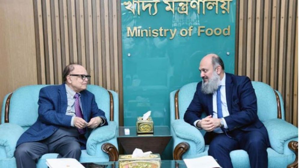 খাদ্য উপদেষ্টার সঙ্গে পাকিস্তানের বাণিজ্যমন্ত্রীর সাক্ষাৎ