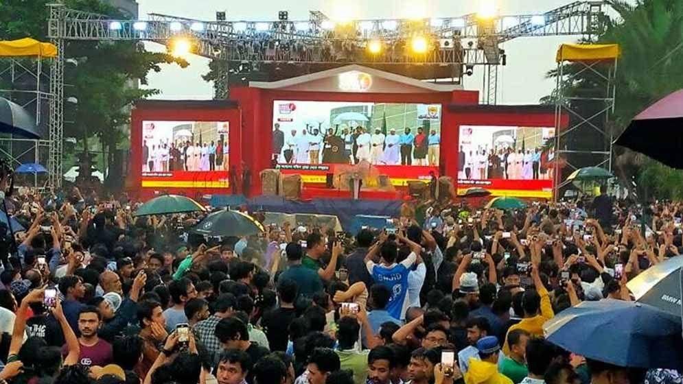 ‘জুলাই ঘোষণাপত্র’ পাঠ করলেন প্রধান উপদেষ্টা, গণ-অভ্যুত্থানের স্বীকৃতি থাকবে সংবিধানে
