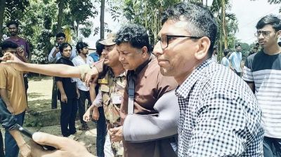 চট্টগ্রাম বিশ্ববিদ্যালয়ে ফের শিক্ষার্থী-এলাকাবাসীর সংঘর্ষ, সহ-উপাচার্যসহ ৫০ শিক্ষার্থী আহত