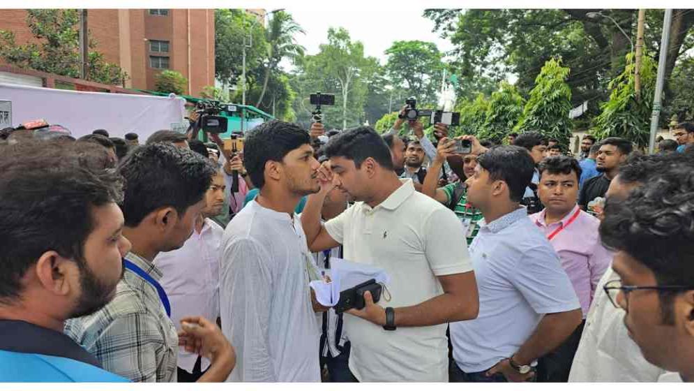 রিটার্নিং কর্মকর্তার বক্তব্যের সঙ্গে আচরণবিধির মিল নেই, নিয়ম ভাঙেননি আবিদুল