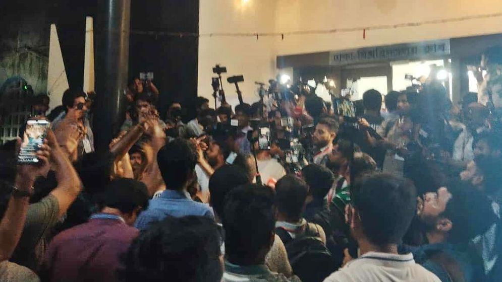 এবার ঢাকা বিশ্ববিদ্যালয় ক্লাব কেন্দ্র ঘিরে ছাত্রদলের বিক্ষোভ