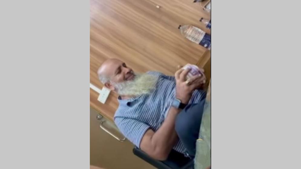 গোপন ক‍্যামেরায় প্রকাশ পেলো বিআইডব্লইউটিএর প্রধান কার্যালয়ে ঘুষের লেনদেন