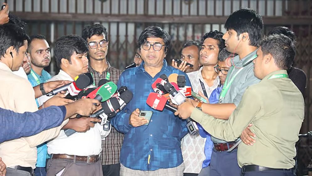 জাকসু নির্বাচনে অনিয়ম দেখার কথা জানিয়ে সরে দাঁড়ালেন এক কমিশনার