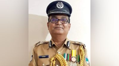 পুলিশের সাবেক ডিআইজি নাহিদুল ইসলাম গ্রেপ্তার