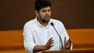 বিএনপি-জামায়াত ভাগ-ভাটোয়ারা করে প্রশাসন দখল করেছে: উপদেষ্টা মাহফুজ