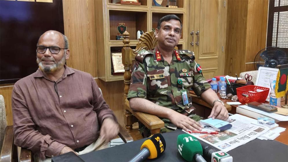 নুরের সুস্থ হতে ৪-৬ সপ্তাহ সময় লাগতে পারে: ঢামেক পরিচালক