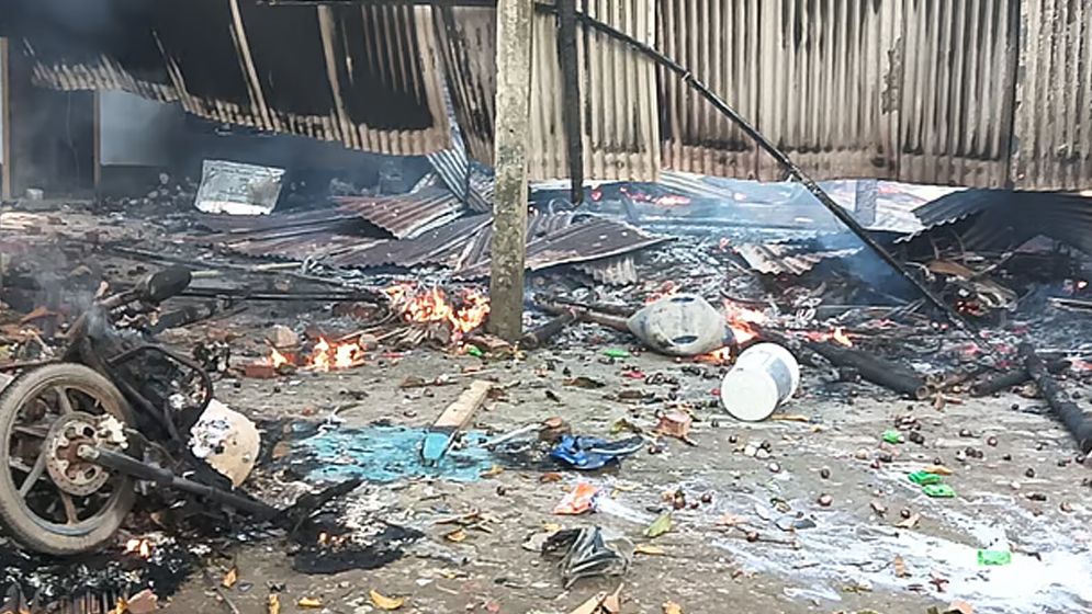 রাজবাড়ীতে নুরাল পাগলের দরবারে হামলার ঘটনায় ৩৫০০ জনের বিরুদ্ধে মামলা