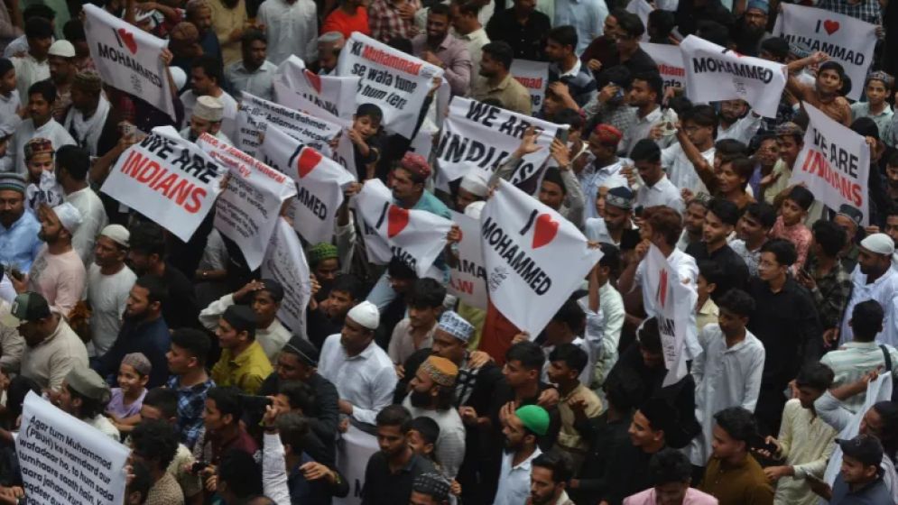 ভারতে ‘আই লাভ মুহাম্মদ’ বলায় মুসলিমদের ধরপাকড়, বাড়ি ভাঙচুর