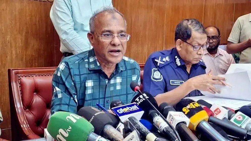ভোটের আগে আইনশৃঙ্খলা পরিস্থিতি ভালো করার চেষ্টা চলছে: স্বরাষ্ট্র উপদেষ্টা