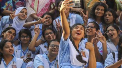 ৫৮.৮৩ শতাংশ পাস এইচএসসি ও সমমান পরীক্ষায়