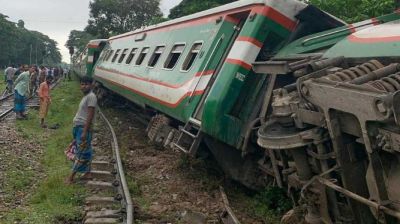 মোগলাবাজারে উদয়ন এক্সপ্রেস লাইনচ্যুত, সিলেটের সঙ্গে সারাদেশের রেলযোগ বন্ধ