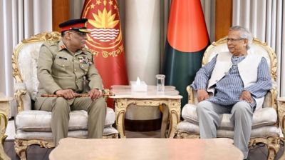 প্রধান উপদেষ্টার সঙ্গে পাকিস্তানের যৌথ বাহিনী প্রধানের সাক্ষাৎ