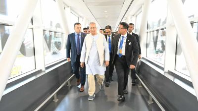 রোম পৌঁছেছেন প্রধান উপদেষ্টা