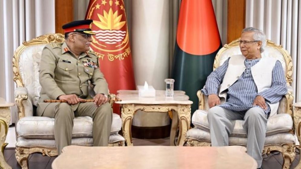 প্রধান উপদেষ্টার সঙ্গে পাকিস্তানের যৌথ বাহিনী প্রধানের সাক্ষাৎ