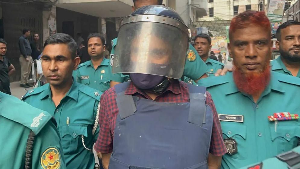 ঢাবির সেই অধ্যাপক কারাগারে
