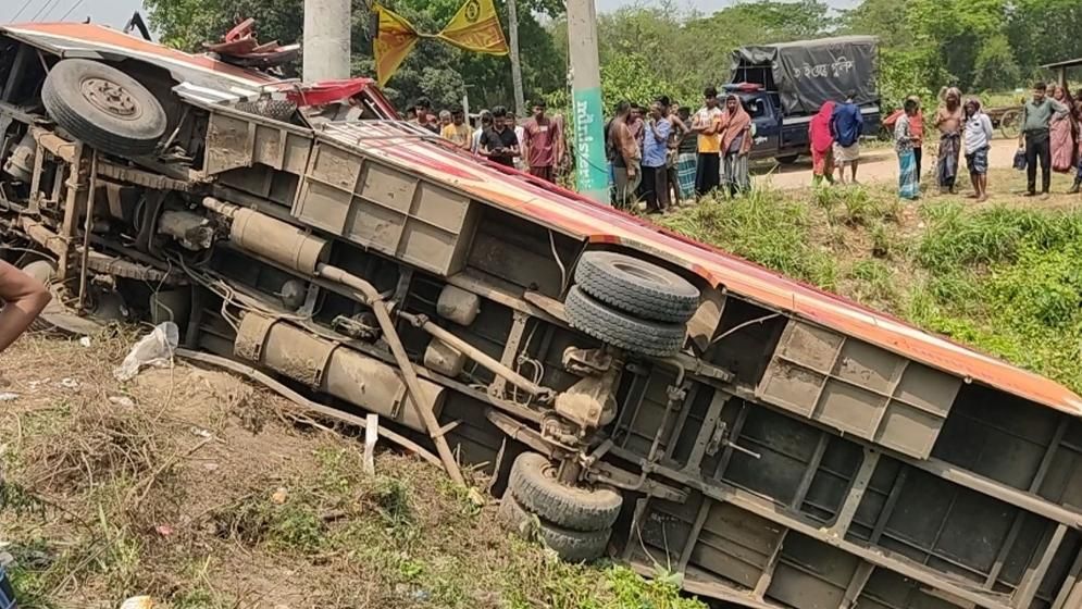 অক্টোবরে সড়ক দুর্ঘটনায় মৃত্যু বেড়েছে ৫.৭৫ শতাংশ