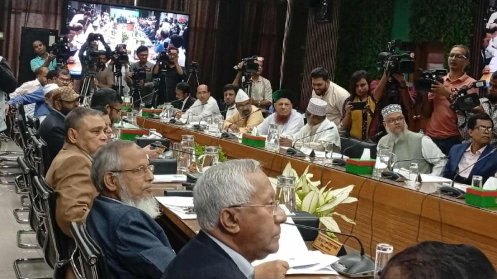 সুষ্ঠু নির্বাচন করতে রাজনৈতিক দলগুলোর সহযোগিতা চাইলেন সিইসি