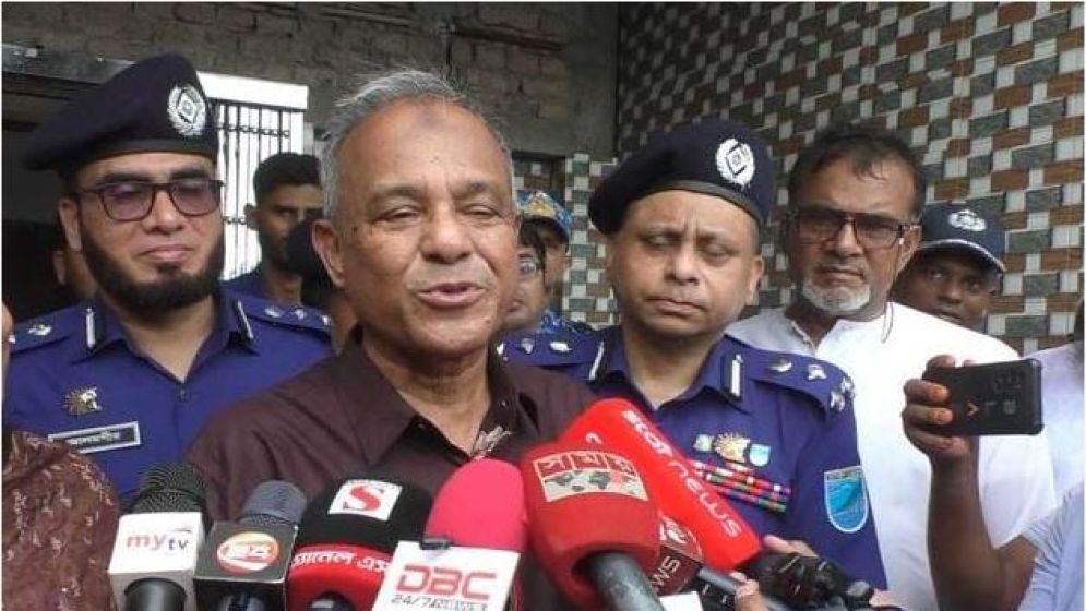 বিজয় দিবস নিয়ে কোনো শঙ্কা নেই: স্বরাষ্ট্র উপদেষ্টা