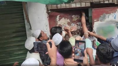 বাউল সন্দেহে পুরানা পল্টনে যুবককে পিটুনি