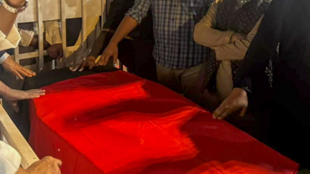 হাদির মৃত্যুতে আজ সারাদেশে রাষ্ট্রীয় শোক পালন করা হচ্ছে
