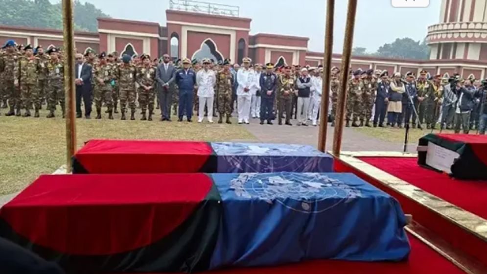সুদানে ড্রোন হামলায় নিহত ৬ বাংলাদেশি সেনা সদস্যের জানাজা অনুষ্ঠিত