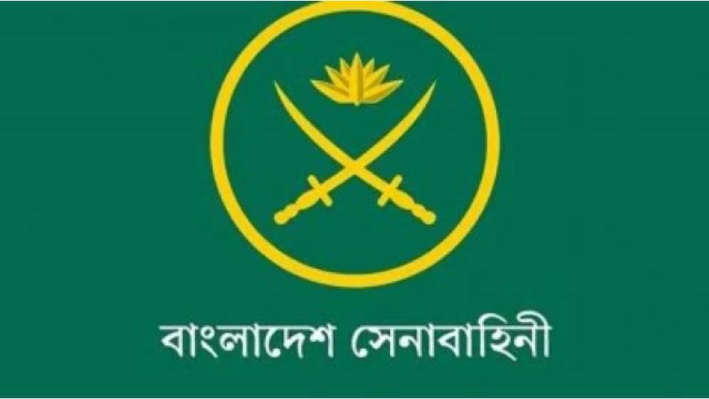 প্যারিস থেকে ঢাকার ব্যারাক পর্যন্ত কারা সেনাবাহিনীকে বিতর্কে ঠেলতে চাইছে?