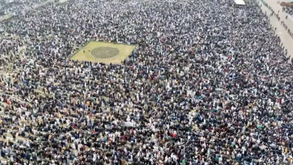 মুসলিম বিশ্বের স্মরণকালের বৃহৎ জানাজা