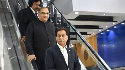 খালেদা জিয়াকে শ্রদ্ধা জানাতে ঢাকায় এসেছেন পাকিস্তানের স্পিকার