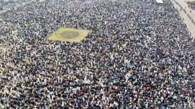 মুসলিম বিশ্বের স্মরণকালের বৃহৎ জানাজা
