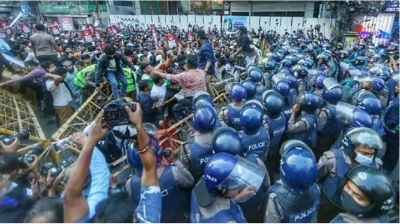 ‘জুলাই ঐক্য’র ভারতীয় হাইকমিশন অভিমুখে কর্মসূচিতে পুলিশের বাধা