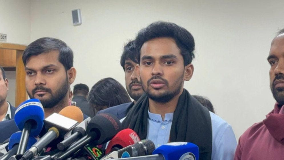 ভোট নিয়ে জনমনে শঙ্কা, আইনশৃঙ্খলা পরিস্থিতি খুবই হতাশাজনক: আসিফ মাহমুদ