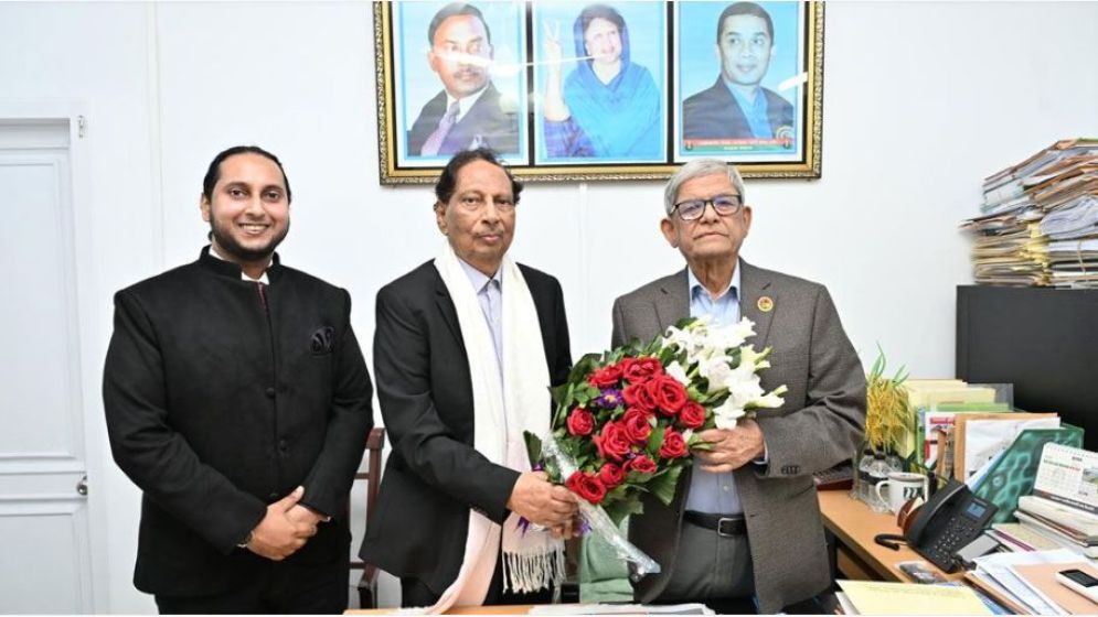 বিএনপিতে যোগ দিলেন সাবেক তথ্য প্রতিমন্ত্রী আবু সাইয়িদ