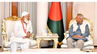প্রধান উপদেষ্টার সঙ্গে বৈঠকে জামায়াত নেতারা