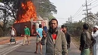 কুমিল্লায় বাস-অটো-মোটরসাইকেলের সংঘর্ষে নিহত ৪