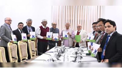 প্রধান উপদেষ্টার কাছে কর কাঠামো পুনর্বিন্যাস কমিটির প্রতিবেদন