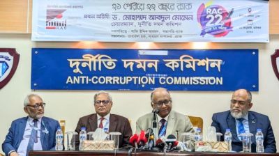 ২০০৮ সালের নির্বাচনে হলফনামা ঠিকমতো যাচাই হলে শেখ হাসিনার প্রার্থিতা বাতিল হতো: দুদক চেয়ারম্যান