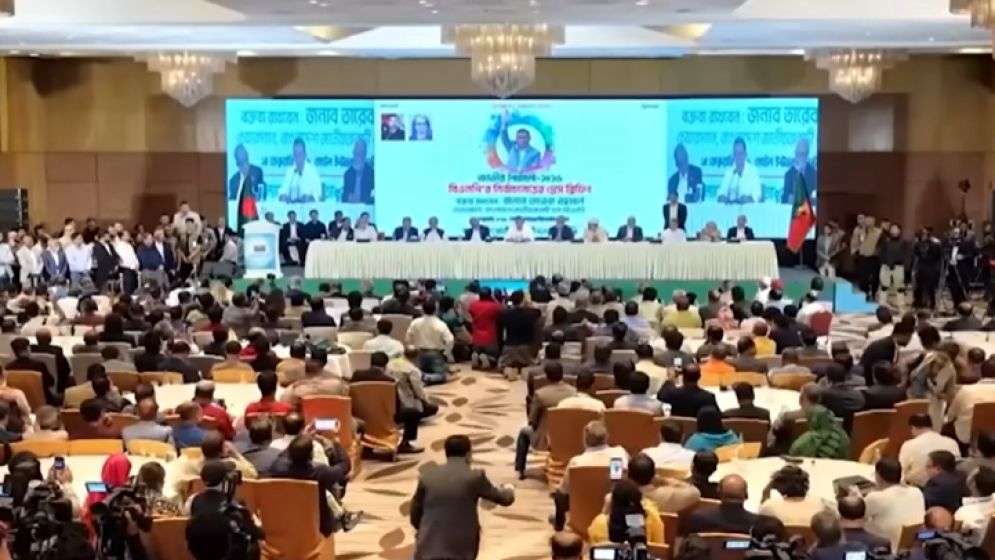 সংবাদ সম্মেলনে জাতির উদ্দেশে তারেক রহমানের ভাষণ