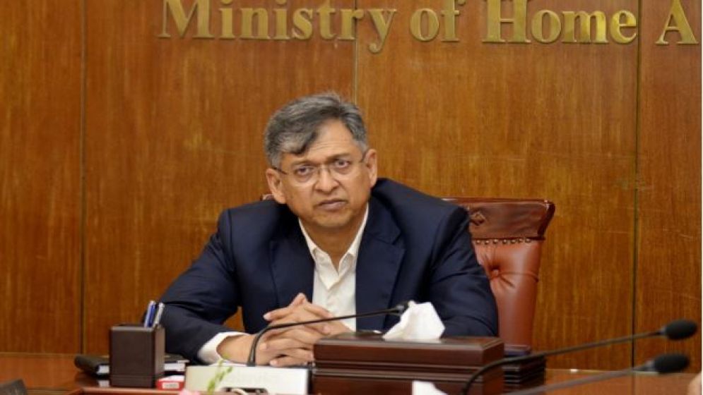 কেউ পুলিশের কাজে হস্তক্ষেপ করতে পারবে না: স্বরাষ্ট্রমন্ত্রী