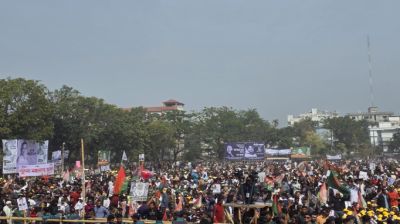 ২২ বছর পর খুলনায় পৌঁছে নির্বাচনি জনসভায় তারেক রহমান