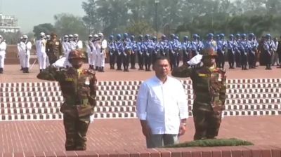 প্রধানমন্ত্রী তারেক রহমান জাতীয় স্মৃতিসৌধে  শ্রদ্ধা জানালেন