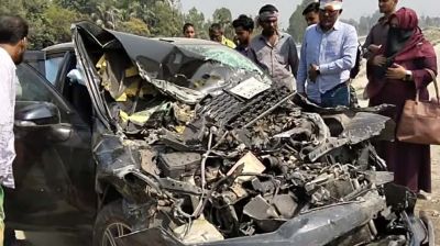 টাঙ্গাইলে প্রাইভেটকার-ভ্যানের সংঘর্ষে নিহত ২