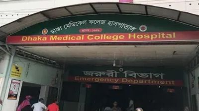 ঈদের কেনাকাটা করে ফেরার পথে রাজধানীতে প্রাণ হারালেন বাবা-মেয়েসহ চারজন
