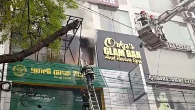 মিরপুরে বহুতল ভবনে আগুন