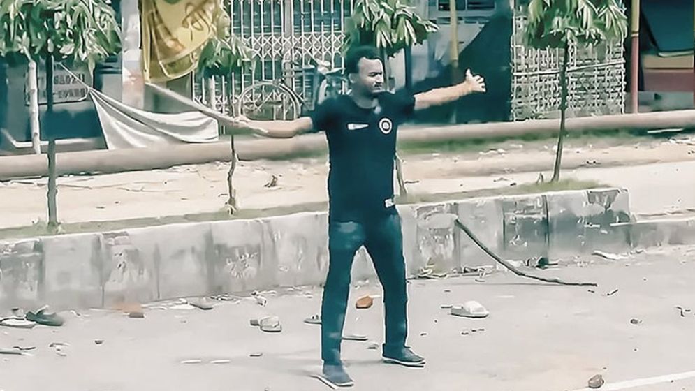 ৩০ আসামির কার কী সাজা