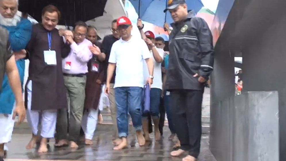 সিলেটে প্রধানমন্ত্রী, শুরুতেই শাহজালালের মাজার জিয়ারত